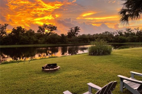 Villa ou maison à vendre à Sarasota, Floride: 4 chambres, 216.37 m2 № 2308106 - photo 2