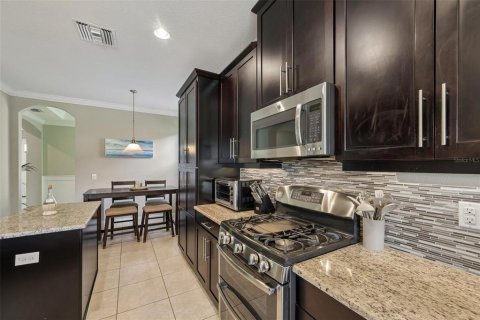 Villa ou maison à vendre à Sarasota, Floride: 4 chambres, 216.37 m2 № 2308106 - photo 10