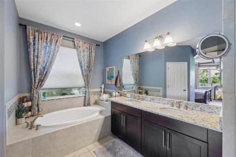 Villa ou maison à vendre à Sarasota, Floride: 4 chambres, 216.37 m2 № 2308106 - photo 18