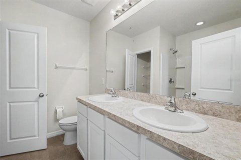 Townhouse in Gibsonton, Florida 3 bedrooms, 137.31 sq.m. № 2095198 - photo 21