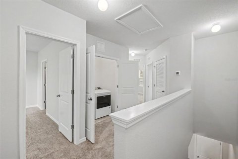 Townhouse in Gibsonton, Florida 3 bedrooms, 137.31 sq.m. № 2095198 - photo 9