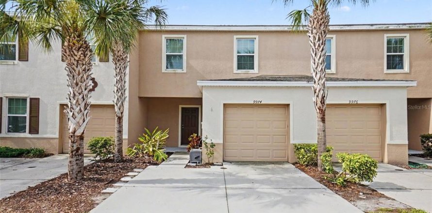Townhouse in Gibsonton, Florida 3 bedrooms, 137.31 sq.m. № 2095198