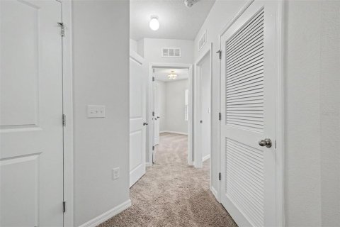 Townhouse in Gibsonton, Florida 3 bedrooms, 137.31 sq.m. № 2095198 - photo 10