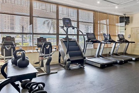 Copropriété à louer à Hallandale Beach, Floride: 1 chambre, 104.98 m2 № 1924240 - photo 17