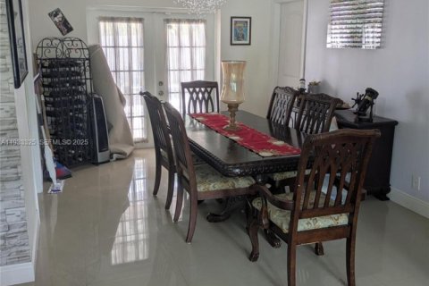 Купить виллу или дом в Корал-Спрингс, Флорида 1 комната, 153.57м2, № 1991203 - фото 14