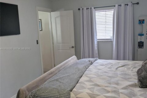 Купить виллу или дом в Корал-Спрингс, Флорида 1 комната, 153.57м2, № 1991203 - фото 8