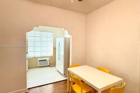 Condo in Miami Beach, Florida  № 1974520 - photo 9