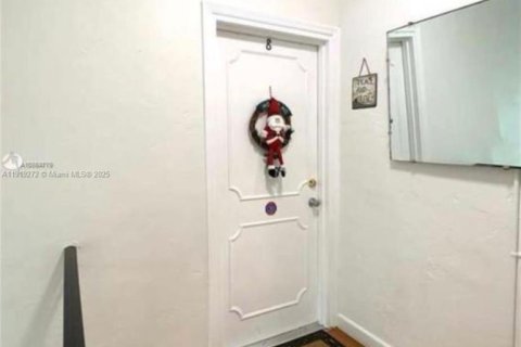 Condo in Miami Beach, Florida  № 1974520 - photo 4