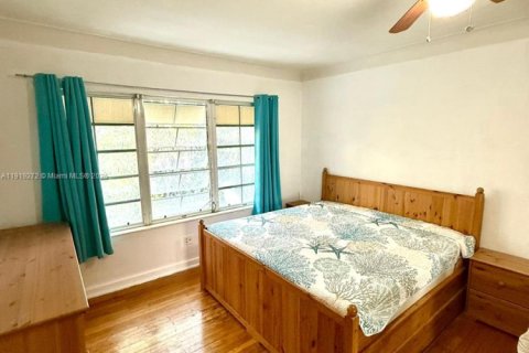 Condo in Miami Beach, Florida  № 1974520 - photo 11