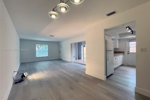 House in Delray Beach, Florida 2 bedrooms, 115.2 sq.m. № 1983759 - photo 9