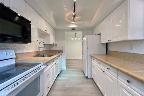 House in Delray Beach, Florida 2 bedrooms, 115.2 sq.m. № 1983759 - photo 3