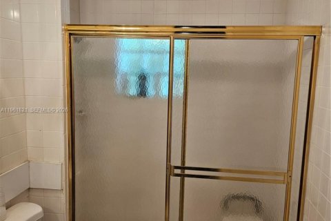 Villa ou maison à vendre à Cutler Bay, Floride: 4 chambres № 2024648 - photo 3