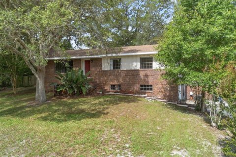 Casa en venta en DeLand, Florida, 3 dormitorios, 157 m2 № 1784748 - foto 1