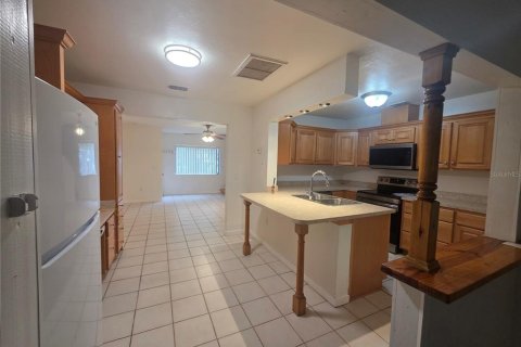 Touwnhouse à louer à Gainesville, Floride: 2 chambres, 95.13 m2 № 2413802 - photo 6