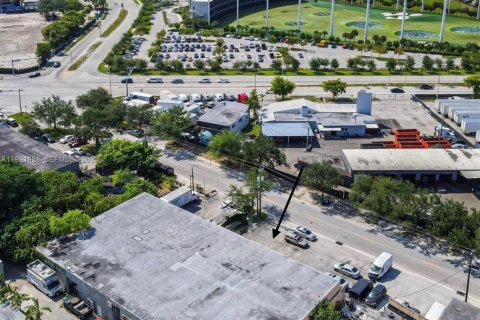 Купить коммерческую недвижимость в Норт-Майами-Бич, Флорида № 2052550 - фото 6