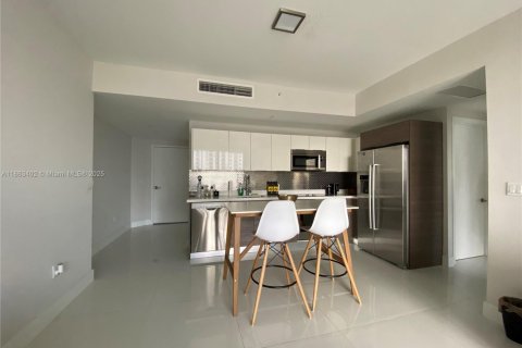 Condominio en venta en Miami, Florida, 1 dormitorio, 60.2 m2 № 1980397 - foto 8