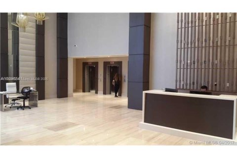 Condominio en venta en Miami, Florida, 1 dormitorio, 60.2 m2 № 1980397 - foto 17