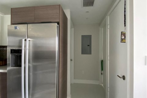 Condominio en venta en Miami, Florida, 1 dormitorio, 60.2 m2 № 1980397 - foto 14