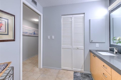 Copropriété à louer à Longboat Key, Floride: 2 chambres, 132.48 m2 № 891397 - photo 102