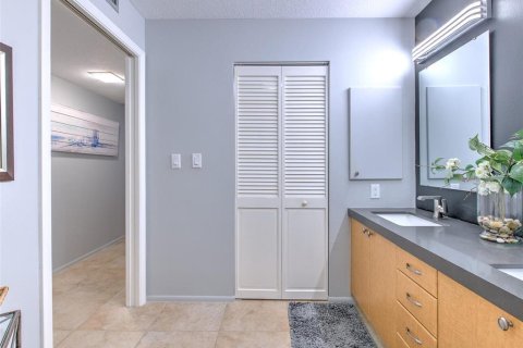 Copropriété à louer à Longboat Key, Floride: 2 chambres, 132.48 m2 № 891397 - photo 100