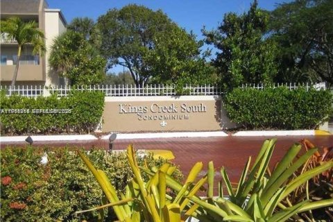 Купить кондоминиум в Майами, Флорида 2 спальни, 99.87м2, № 2017952 - фото 2