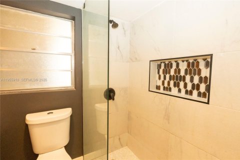 Купить кондоминиум в Майами, Флорида 2 спальни, 99.87м2, № 2017952 - фото 16