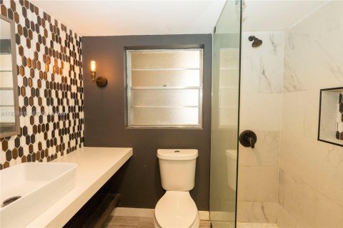 Купить кондоминиум в Майами, Флорида 2 спальни, 99.87м2, № 2017952 - фото 15