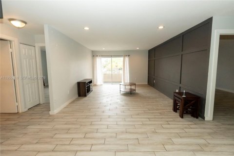 Купить кондоминиум в Майами, Флорида 2 спальни, 99.87м2, № 2017952 - фото 18