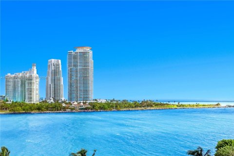 Condominio en venta en Miami Beach, Florida, 3 dormitorios, 352.38 m2 № 1934791 - foto 11