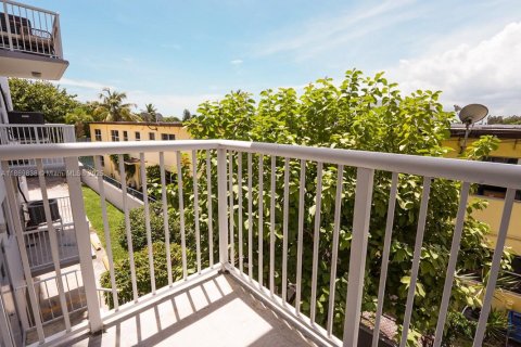 Copropriété à vendre à Miami Beach, Floride: 2 chambres, 96.8 m2 № 1980924 - photo 17