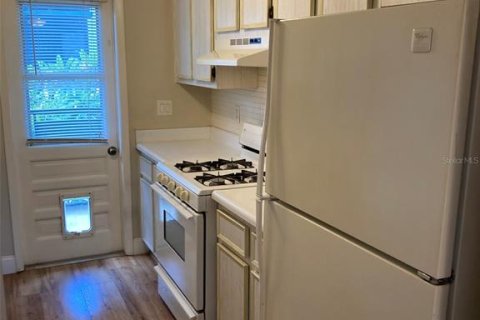 Condo in Saint Petersburg, Florida, 2 bedrooms  № 1917731 - photo 6