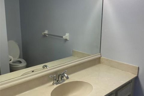 Condo in Saint Petersburg, Florida, 2 bedrooms  № 1917731 - photo 19