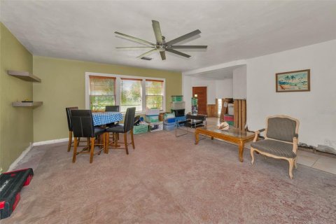 House in Saint Petersburg, Florida 2 bedrooms, 176.51 sq.m. № 1906327 - photo 6