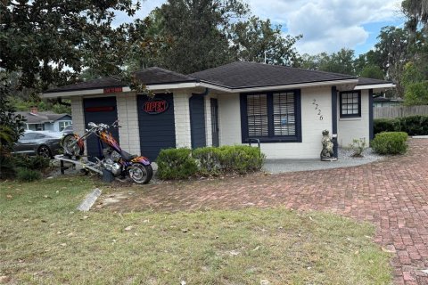 Immobilier commercial à Gainesville, Floride 110.18 m2 № 2391143