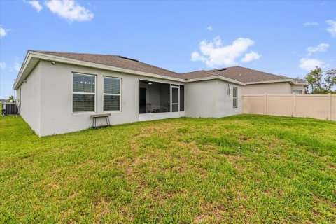 House in Haines City, Florida 4 bedrooms, 164.16 sq.m. № 2391227 - photo 24