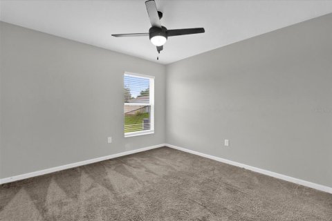 House in Haines City, Florida 4 bedrooms, 164.16 sq.m. № 2391227 - photo 17