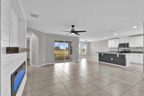 House in Haines City, Florida 4 bedrooms, 164.16 sq.m. № 2391227 - photo 5