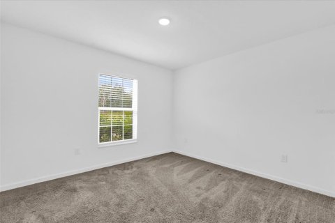 House in Haines City, Florida 4 bedrooms, 164.16 sq.m. № 2391227 - photo 12