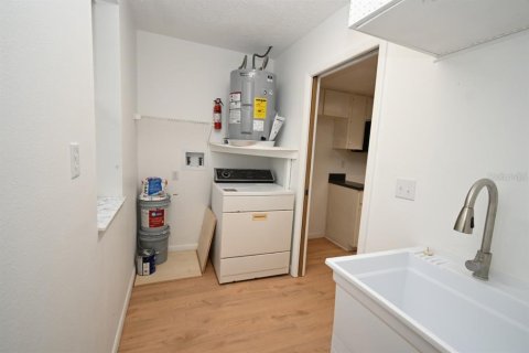 Casa en venta en Dade City, Florida, 3 dormitorios, 190.08 m2 № 2151019 - foto 17