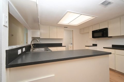 Casa en venta en Dade City, Florida, 3 dormitorios, 190.08 m2 № 2151019 - foto 14