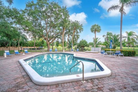 Condo in Hollywood, Florida, 2 bedrooms № 2193288 - photo 10