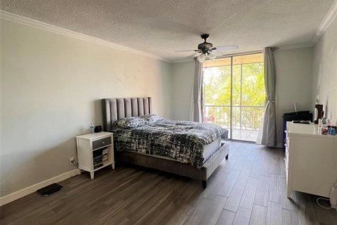 Condo in Hollywood, Florida, 2 bedrooms № 2193288 - photo 7
