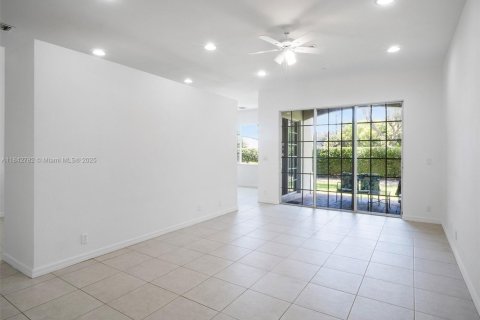 Townhouse in Boynton Beach, Florida 3 bedrooms, 205.22 sq.m. № 1836440 - photo 21