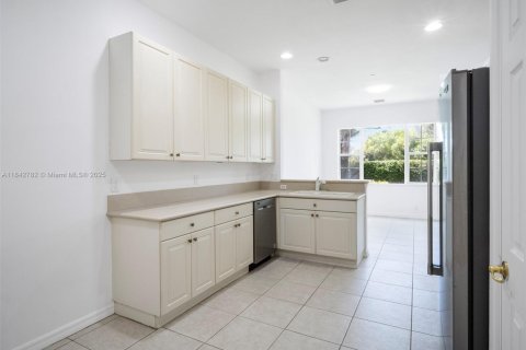 Townhouse in Boynton Beach, Florida 3 bedrooms, 205.22 sq.m. № 1836440 - photo 24