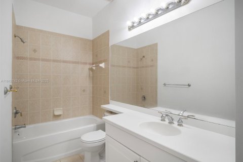 Townhouse in Boynton Beach, Florida 3 bedrooms, 205.22 sq.m. № 1836440 - photo 7