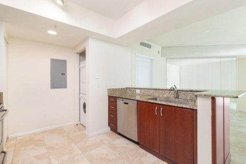 Copropriété à louer à West Palm Beach, Floride: 1 chambre, 82.96 m2 № 2422584 - photo 2