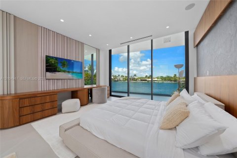 Villa ou maison à vendre à Miami Beach, Floride: 5 chambres, 519.04 m2 № 2414458 - photo 25