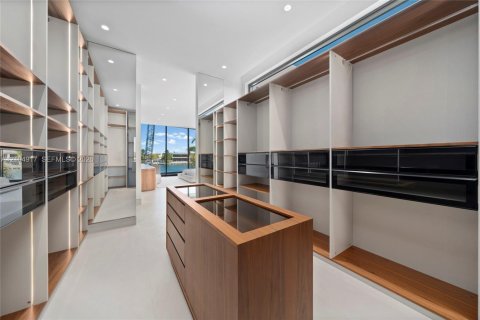 Villa ou maison à vendre à Miami Beach, Floride: 5 chambres, 519.04 m2 № 2414458 - photo 30