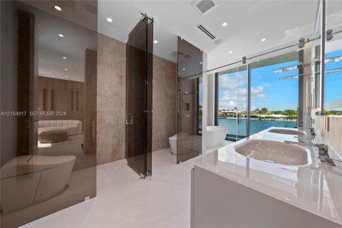 Villa ou maison à vendre à Miami Beach, Floride: 5 chambres, 519.04 m2 № 2414458 - photo 26