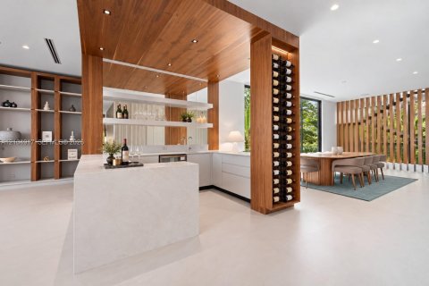 Villa ou maison à vendre à Miami Beach, Floride: 5 chambres, 519.04 m2 № 2414458 - photo 14